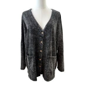 Turquoise Haven Women's L/XL Black Washed Embroidered Wings Cowgirl Relaxed Top